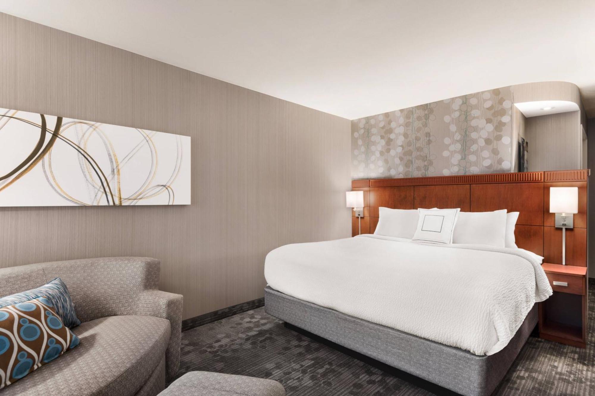 Courtyard By Marriott Potomac Mills Woodbridge Hotel Exterior photo